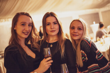 Katarína Kulhavá reportážní fotografie z vernisáží, akcií, koncertů...